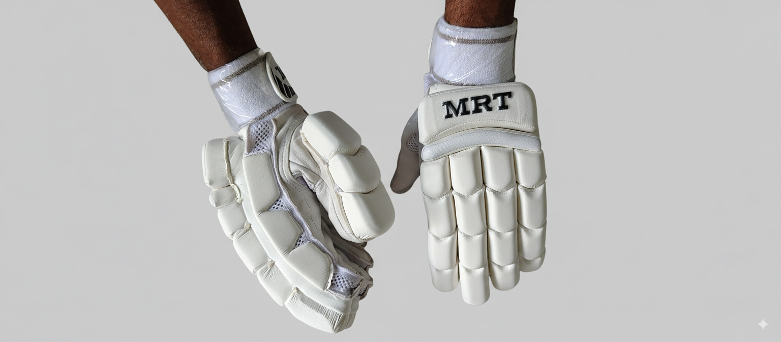 Cricket batting gloves - Image 3