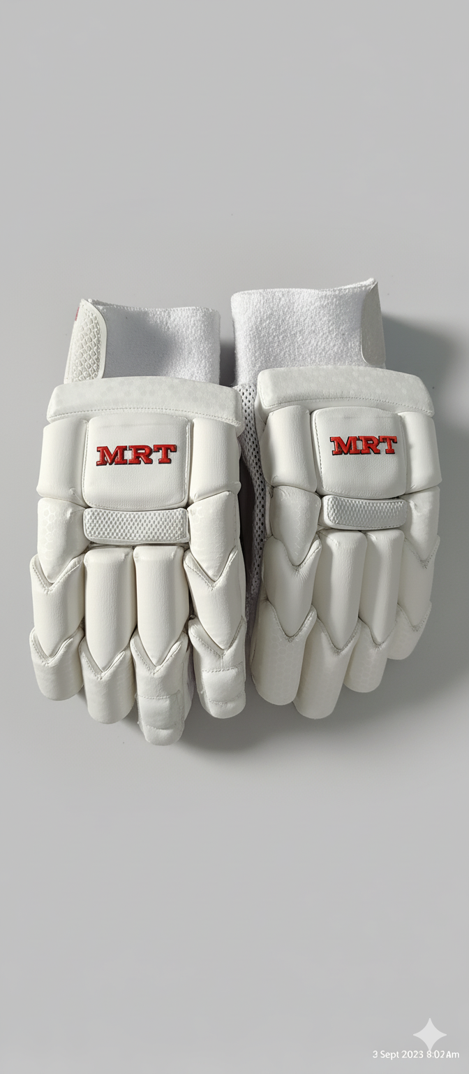 Cricket batting gloves - Image 4
